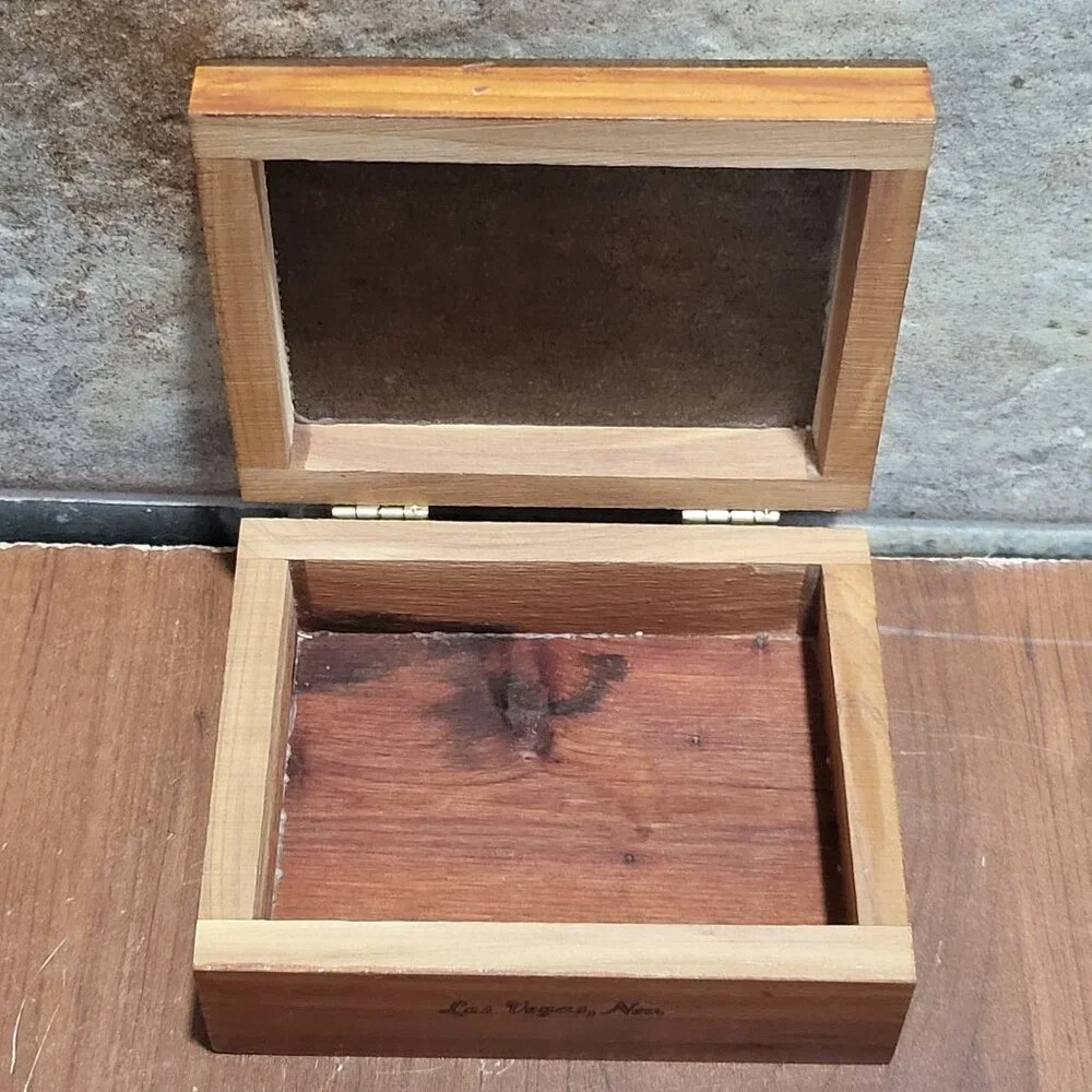 Vintage Hummel Boy and Girl Under Umbrella Wooden Trinket Jewelry Cedar Box Bras